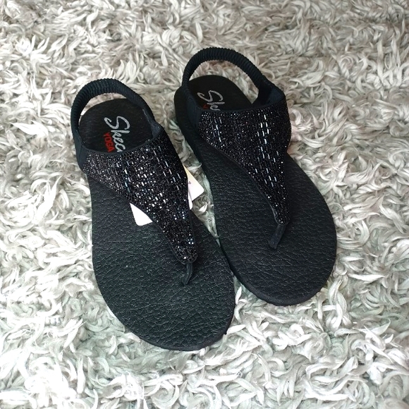 Skechers Yoga Foam Sandals - Picture 3 of 15